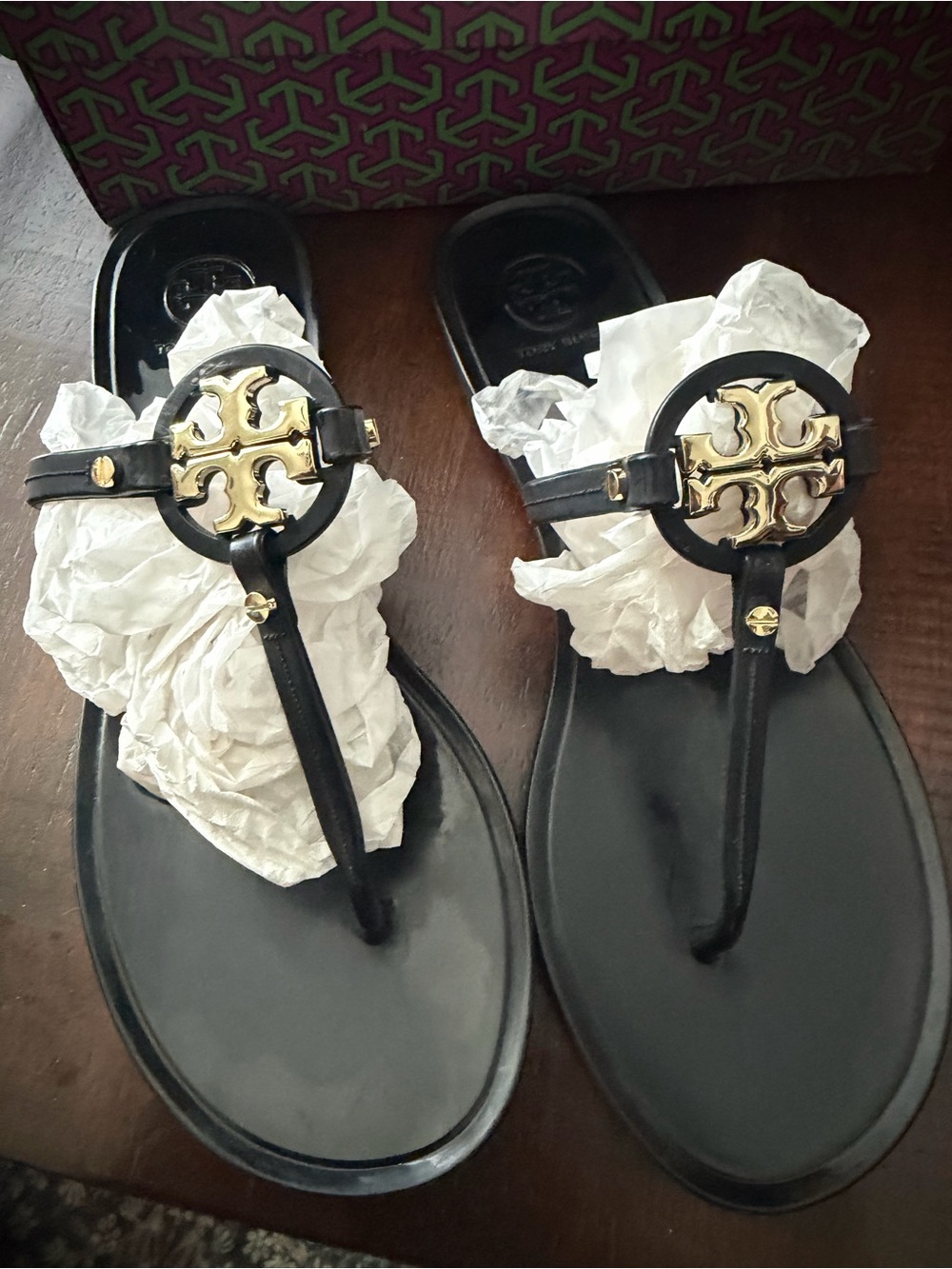 Tory Burch Black Jelly Thong Sandals with Gold Logo Medallion - Picture 2 of 3